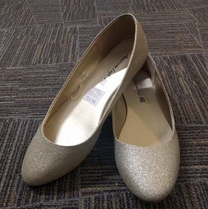 Gold glittery flats
